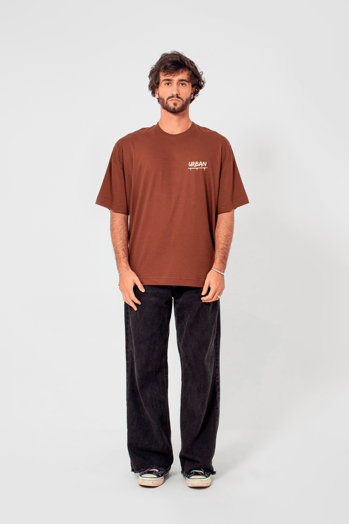 Camiseta Oversized Básica - Light in Chaos - Marrom - Urban Scars